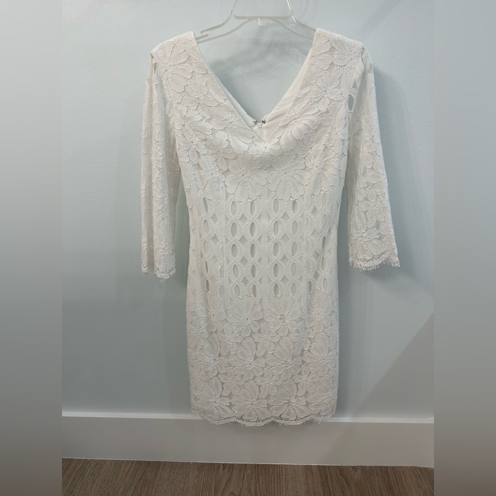 EUC beautiful white Lilly dress